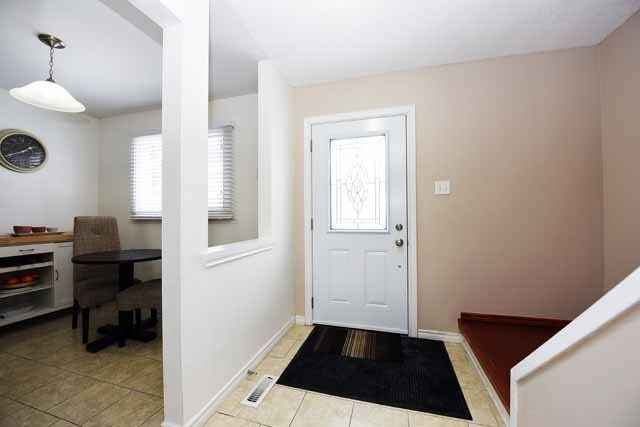 57 - 45 Hansen Rd N, Brampton, L6V3C5 | Image 3