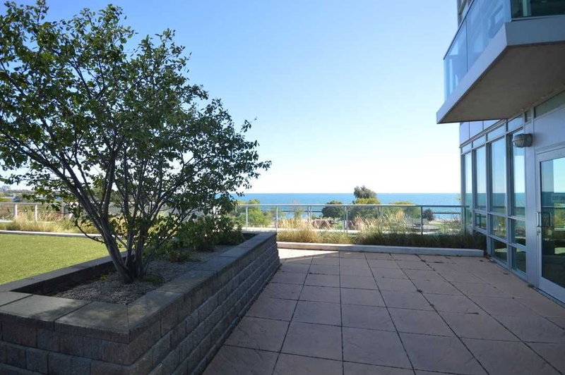 702 - 1910 Lake Shore Blvd W, Toronto, M6S 1A2 | Image 3