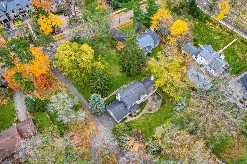 116 Chartwell Rd, Oakville, L6J3Z6 | Image 2