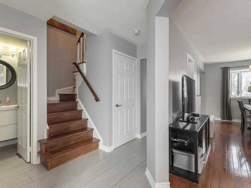 56 Valonia Dr, Brampton, L6V4K1 | Image 3