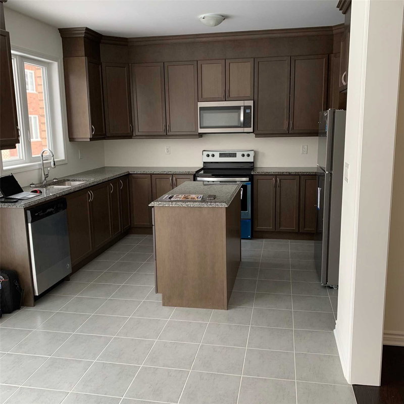 19 Averill Rd, Brampton, L7A 5A7 | Image 2