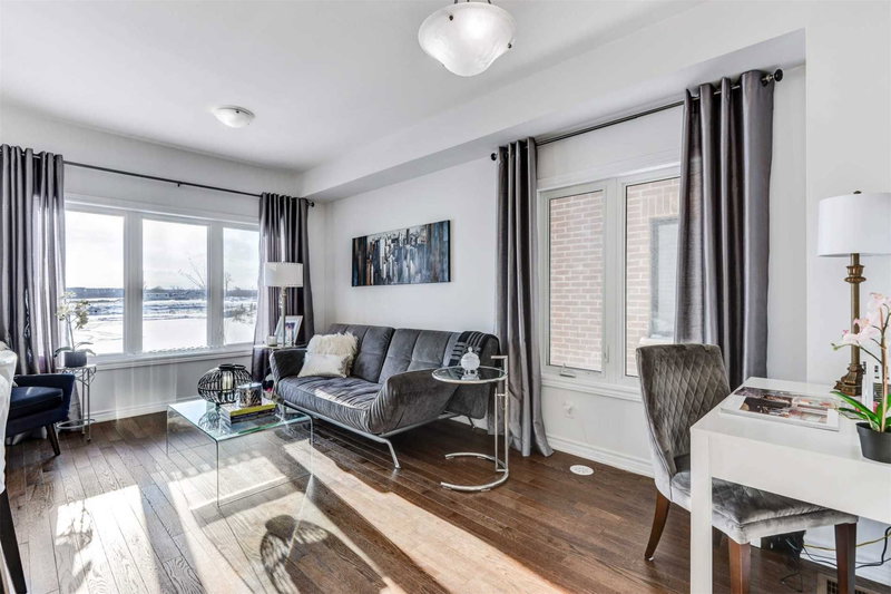 3056 Cascade Common Crt, Oakville, L6H0R7 | Image 3