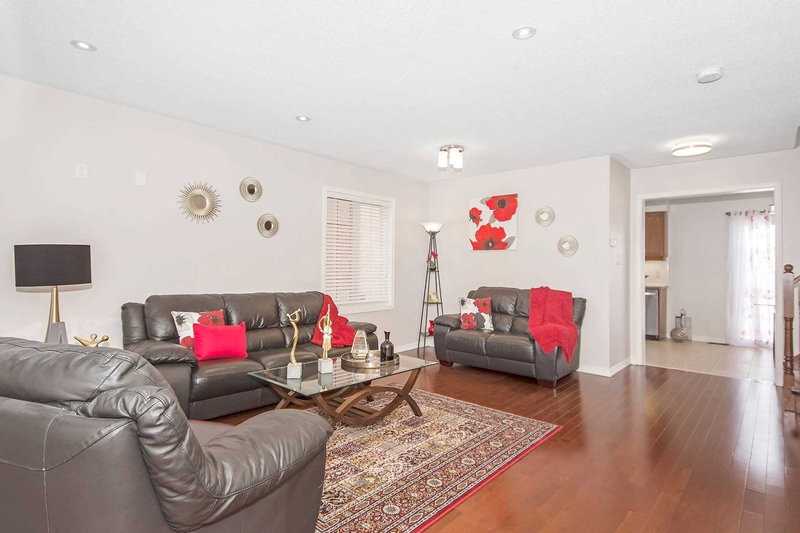 424 Chandler Cres, Milton, L9T0S9 | Image 3