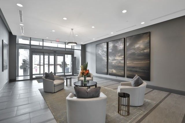 327 - 11 Bronte Rd, Oakville, L6L0E1 | Image 2