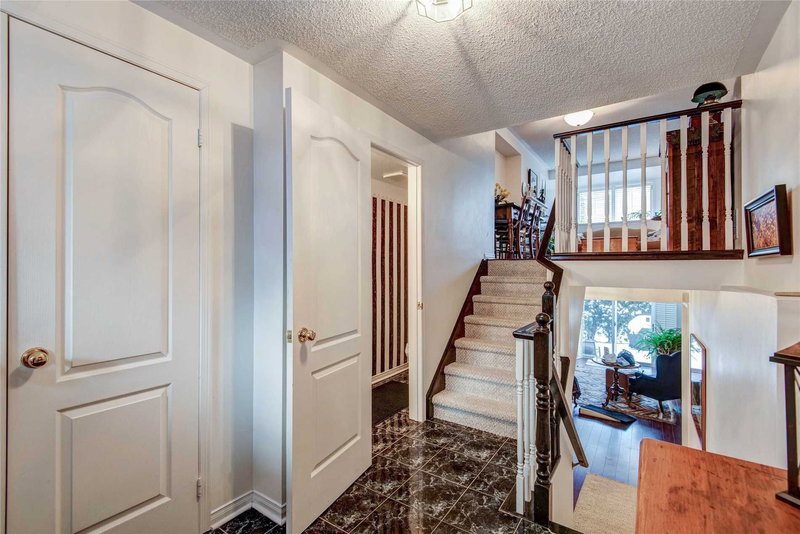 32B - 1084 Queen St W, Mississauga, L5H4K4 | Image 2