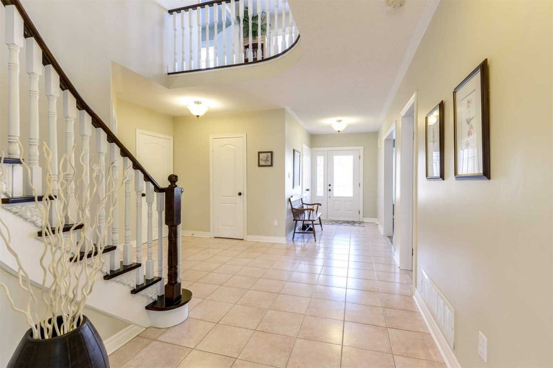 6421 Donway Dr, Mississauga, L5V1J4 | Image 2