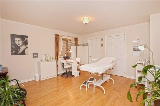 159 Elliott St, Brampton, L6Y1W7 | Image 3