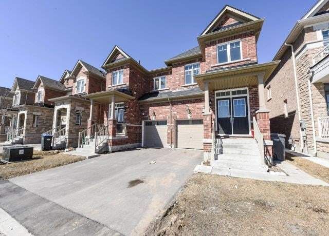 67 Baffin Cres, Brampton, L7A4L1 | Image 2