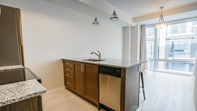 92 - 30 Fieldway Rd, Toronto, M8Z3L2 | Image 2