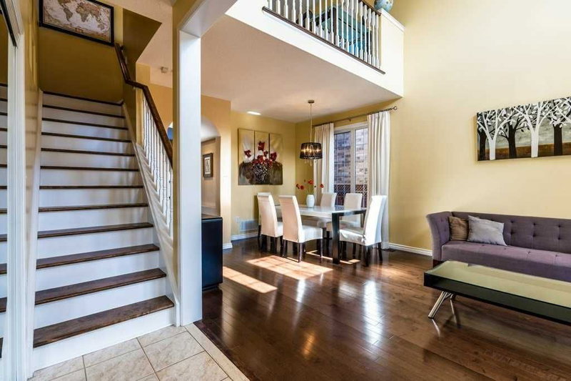 5 Leagrove St, Brampton, L7A1P2 | Image 2