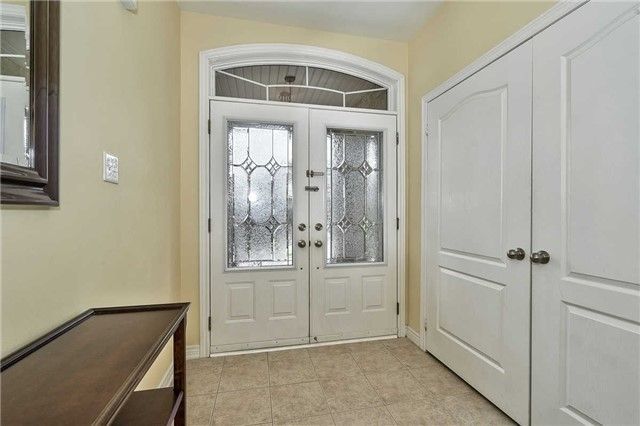 1285 Jezero Cres, Oakville, L6H0B5 | Image 2