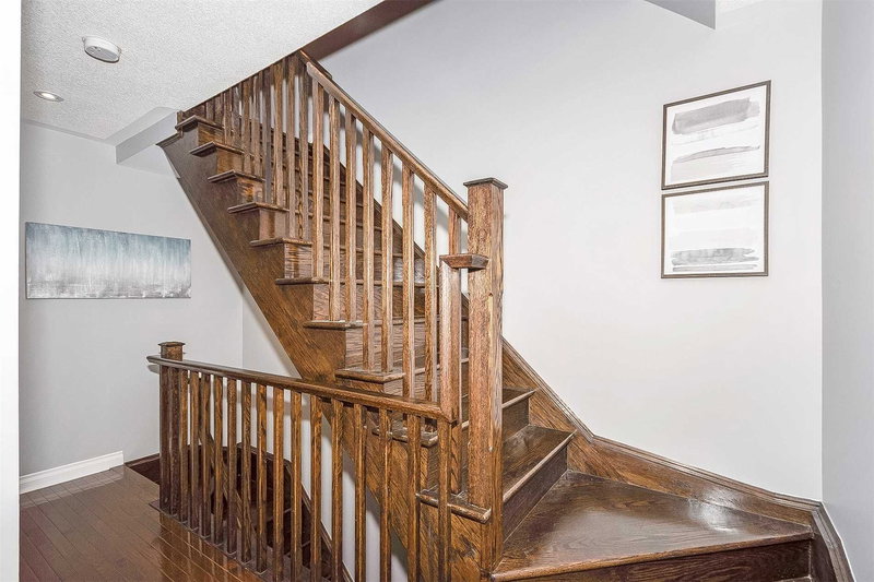 36 Finney Terr, Milton, L9T7B2 | Image 3