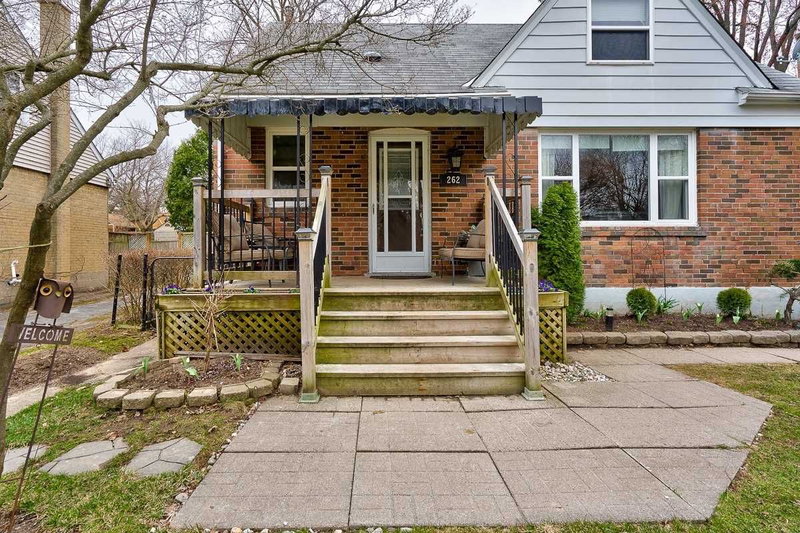 262 Queen Mary Dr, Oakville, L6K 3L2 | Image 2