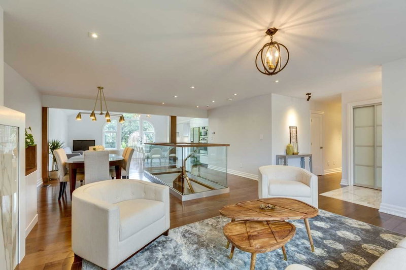 730 Drury Lane, Burlington, L7R 2X7 | Image 2