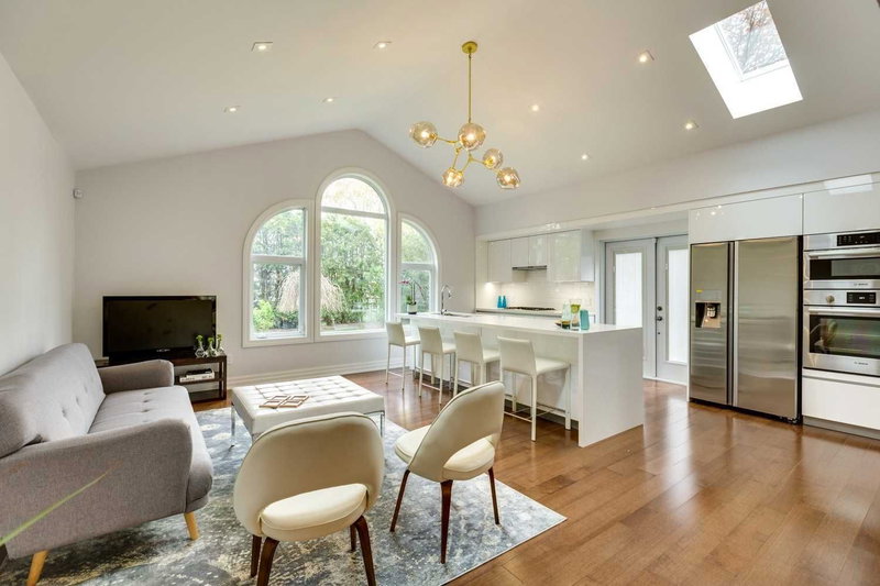 730 Drury Lane, Burlington, L7R 2X7 | Image 3