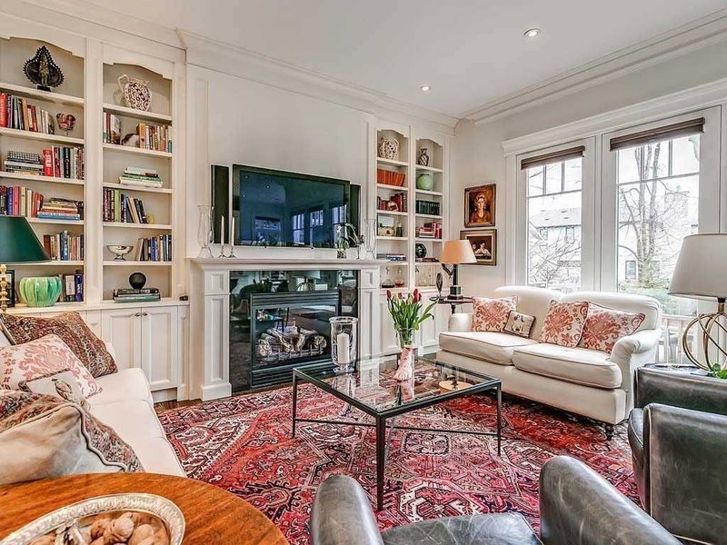 428 Sheddon Ave, Oakville, L6J1Y3 | Image 3