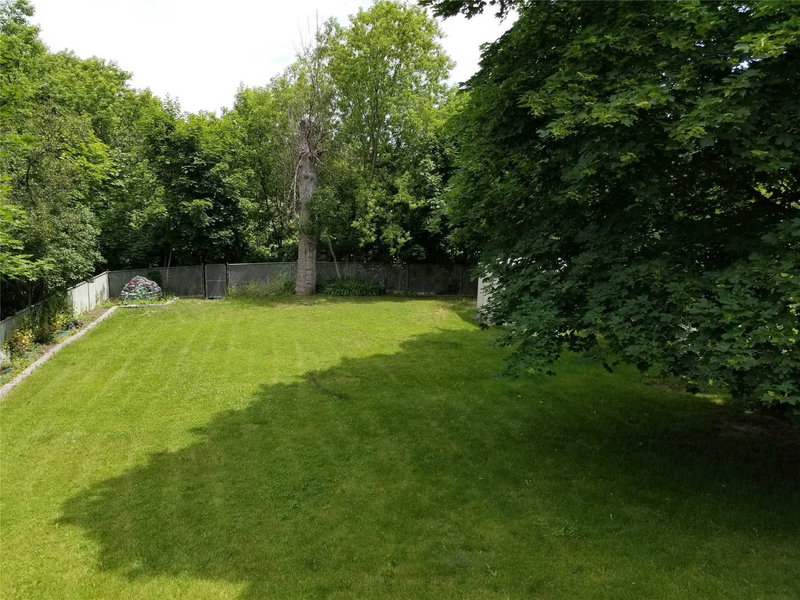 17 Pioneer Dr, Mississauga, L5M1G8 | Image 3