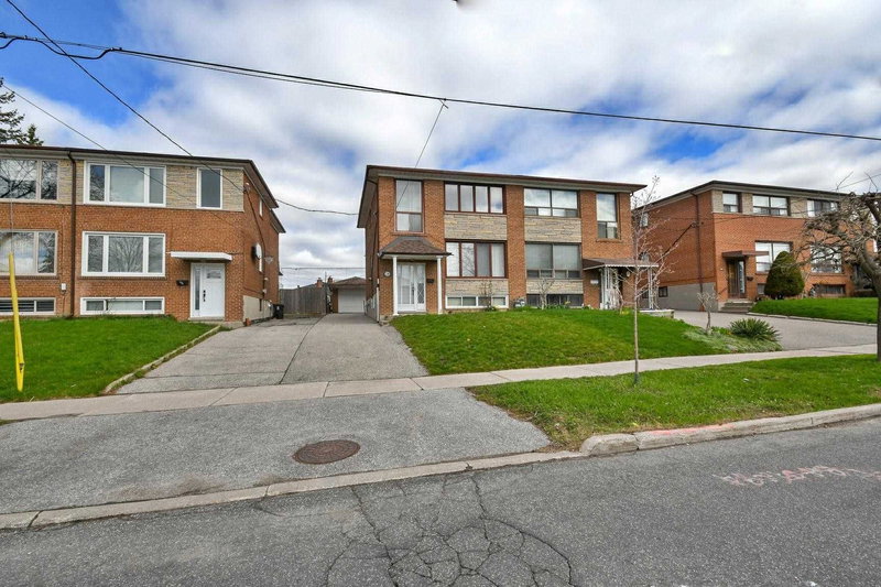 134 Victory Dr, Toronto, M3M2J8 | Image 2