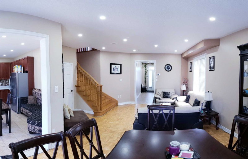 6 Prima Vista Crt, Brampton, L7A3W8 | Image 2