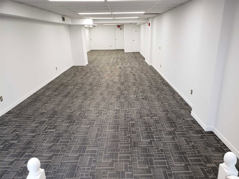 1 - 221 Lakeshore Rd E, Oakville, L6J1H7 | Image 3