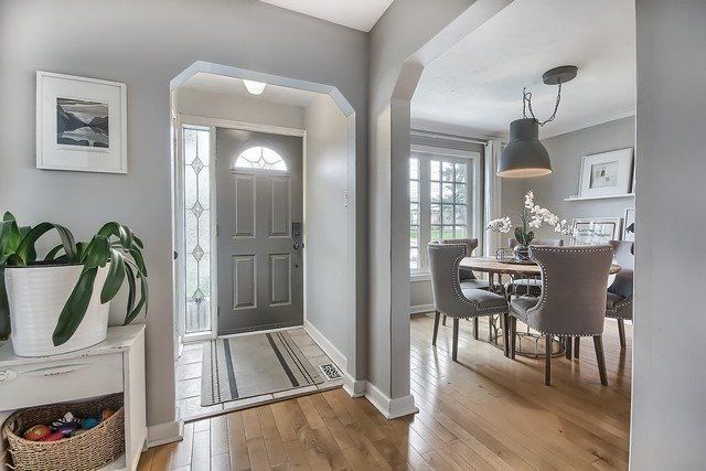 18 Shadowbrook Dr, Toronto, M9B 5K9 | Image 2