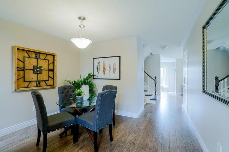 2467 Springforest Dr, Oakville, L6M0A2 | Image 2