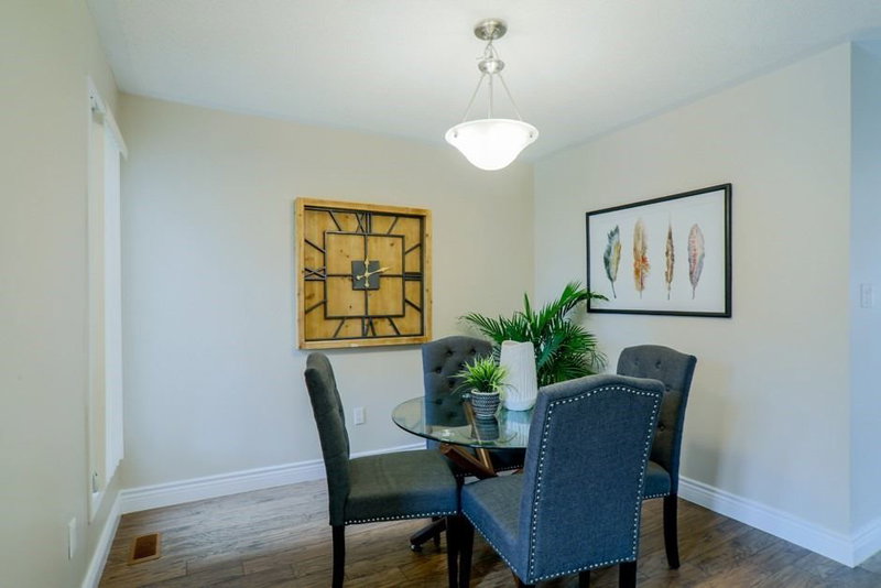 2467 Springforest Dr, Oakville, L6M0A2 | Image 3