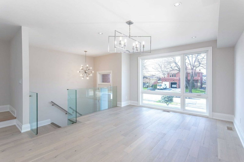 175 Hay Ave, Toronto, M8Z1G3 | Image 3