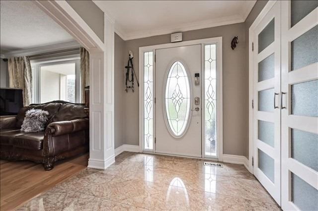 571 Silver Creek Blvd, Mississauga, L5A2B6 | Image 3