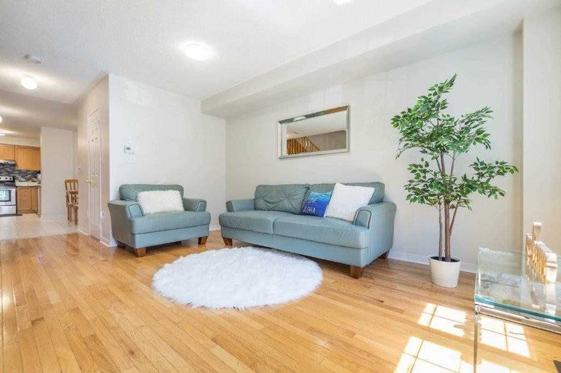 91 Odoardo Di Santo Circ, Toronto, M3L0E9 | Image 3