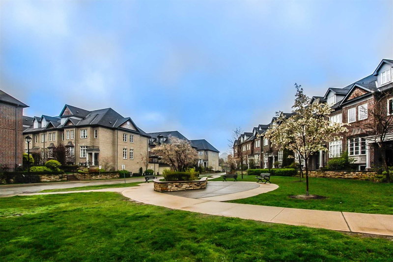 3 - 235 Van Dusen Blvd, Toronto, M8Z3J2 | Image 2