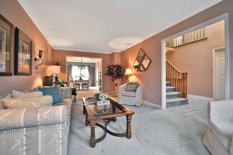 2999 Valcourt Cres, Mississauga, L5L5J4 | Image 2