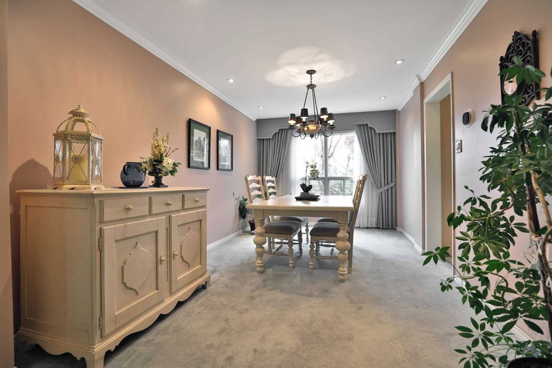 2999 Valcourt Cres, Mississauga, L5L5J4 | Image 3