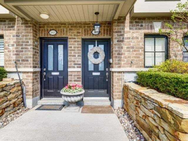 1815 Pagehurst Ave, Mississauga, L4X1Y5 | Image 2