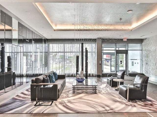 205 - 55 Speers Rd, Oakville, L6K3R6 | Image 2