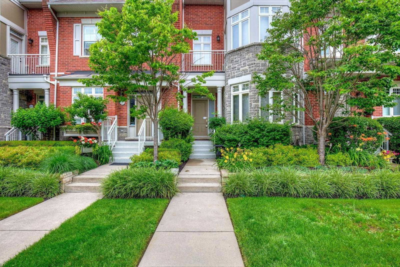 115 St Lawrence Dr, Mississauga, L5G4V2 | Image 2