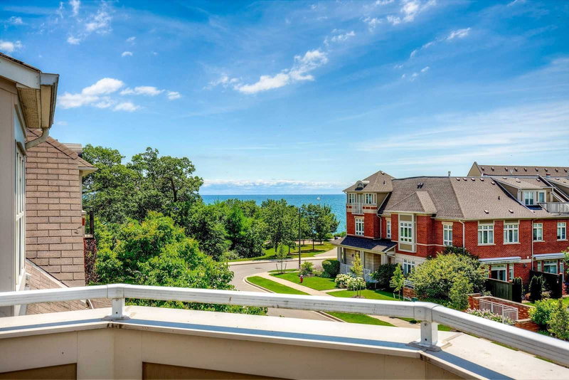 115 St Lawrence Dr, Mississauga, L5G4V2 | Image 3