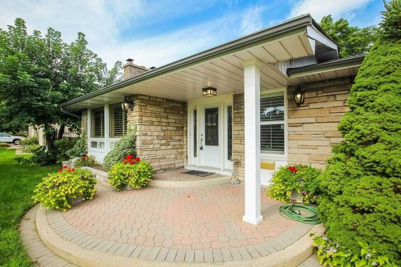 71 Premium Way, Mississauga, L5B1A1 | Image 2