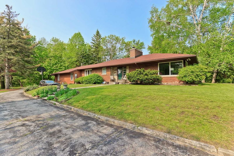 1556 Crestview Ave, Mississauga, L5G3P6 | Image 3