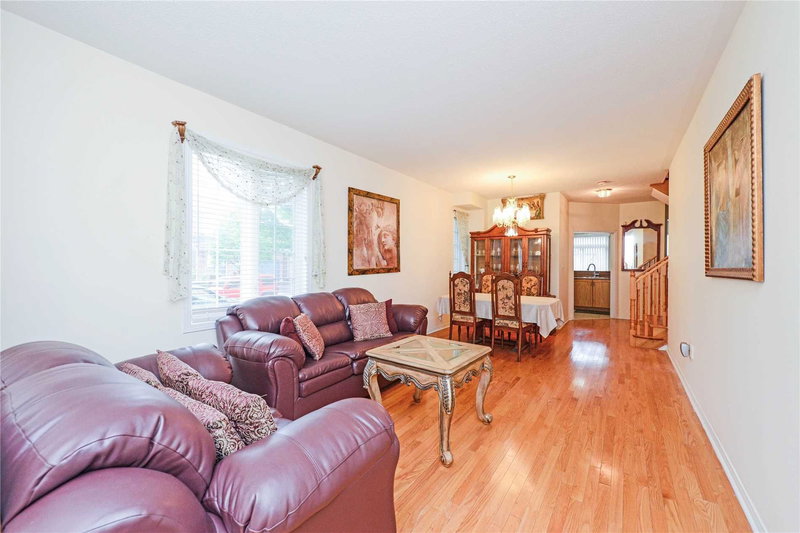 45 Iceberg Tr, Brampton, L6R 0J7 | Image 2