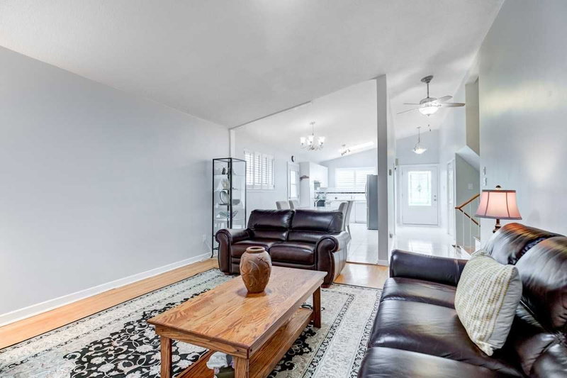 2598 Chalkwell Clse, Mississauga, L5J2B9 | Image 3