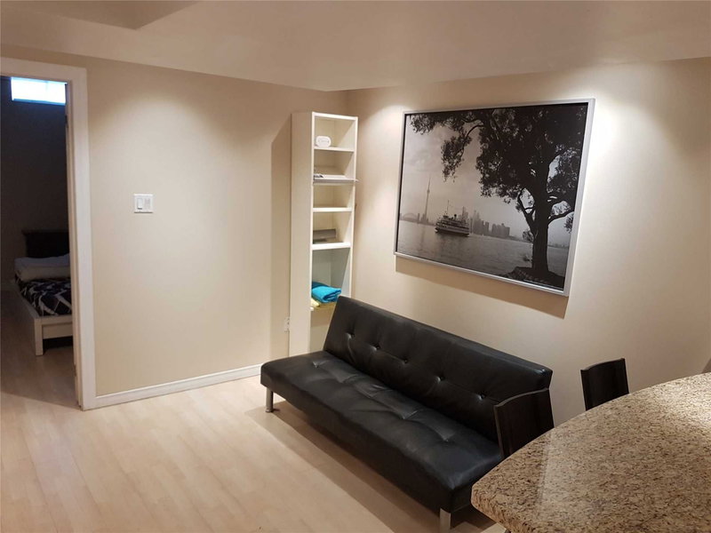 2538 Raglan Crt, Mississauga, L5M5L5 | Image 2