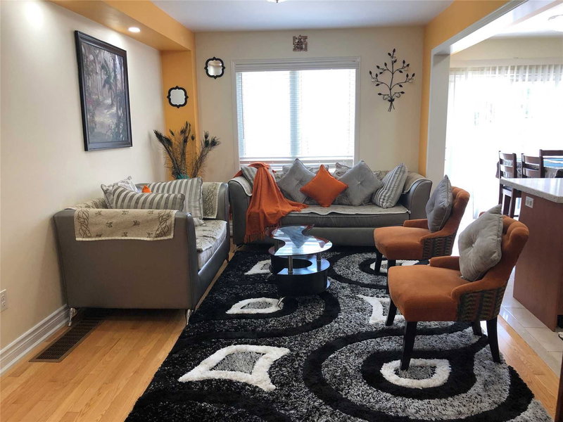 65 Bellchase Tr, Brampton, L6P3L9 | Image 2