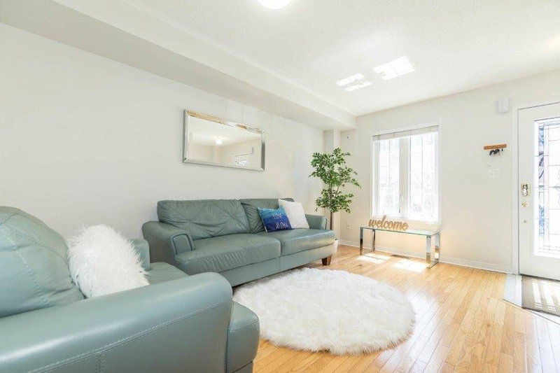 91 Odoardo Di Santo Circ, Toronto, M3L0E9 | Image 2