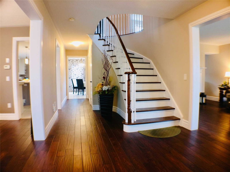 393 Ambleside Dr, Oakville, L6H6P4 | Image 2