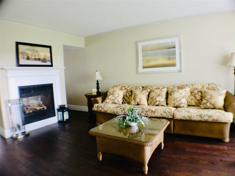 393 Ambleside Dr, Oakville, L6H6P4 | Image 3