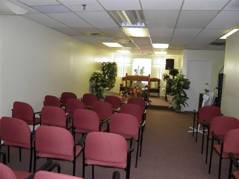 60 - 750 Oakdale Rd, Toronto, M3N2Z4 | Image 3