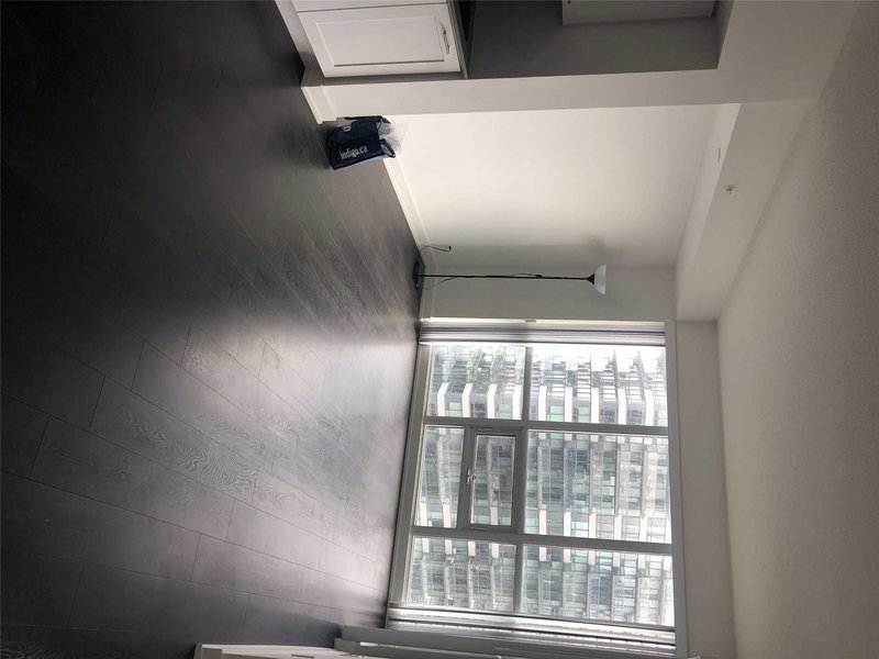 3205 - 2212 Lake Shore Blvd W, Toronto, M8V 0C2 | Image 2