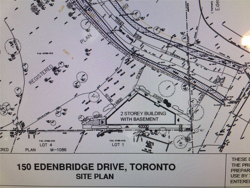 150 Edenbridge Dr, Toronto, M9A 3G6 | Image 2