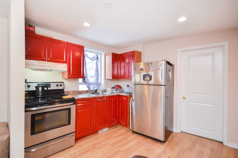 Upper - 23 George St N, Brampton, L6X1R3 | Image 2